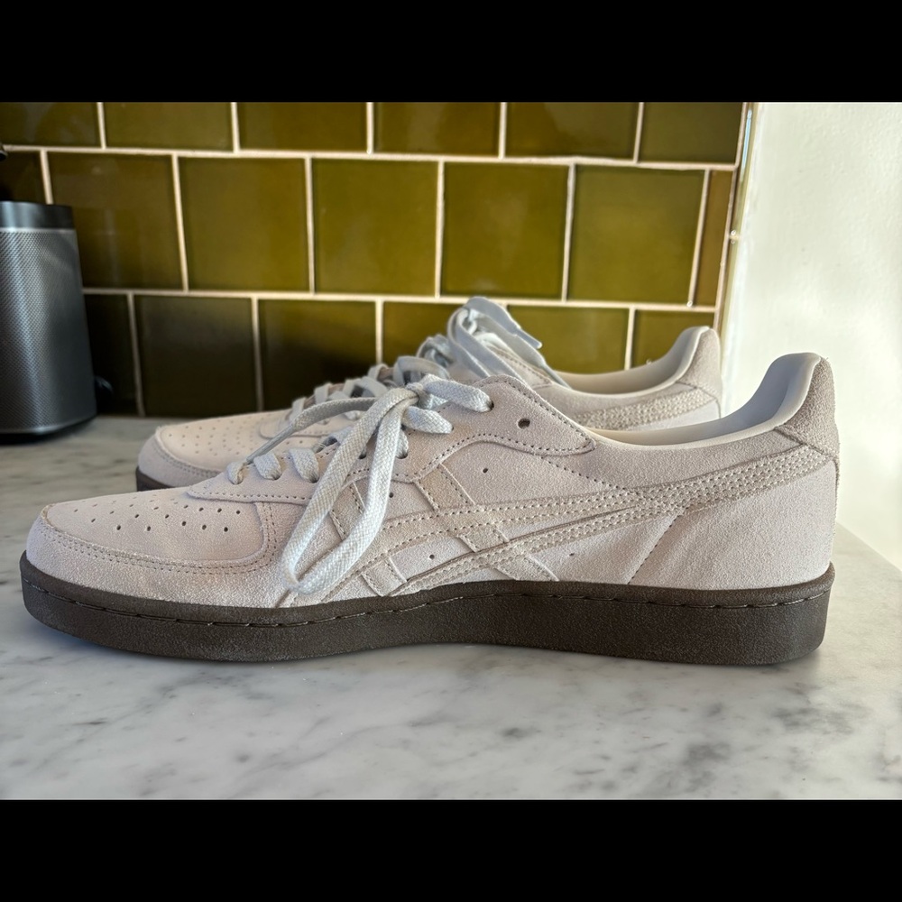 Onitsuka Tiger men’s sneaker - size 11 US - bought in Japan